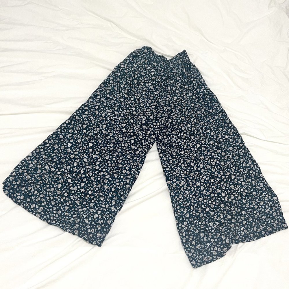 Americn Eagle Wide Floral pants size XS